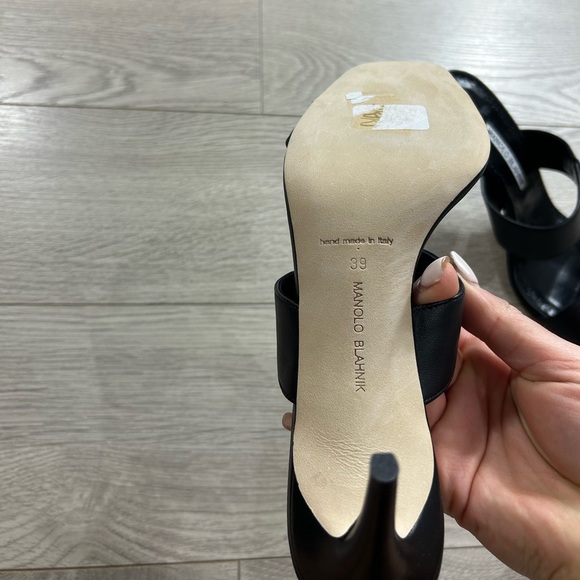 MANOLO BLAHNIK Black Nebre Leather Mules - Picture 9 of 13